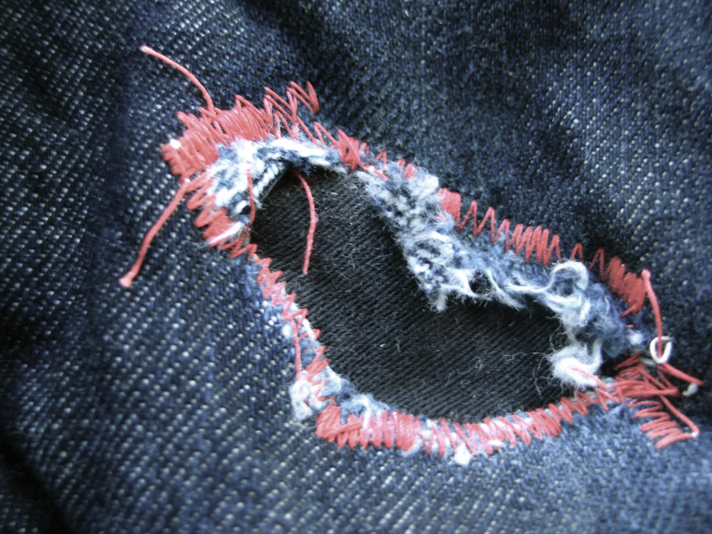 Fabric reuse sewing course: Make items from old jeans - Free
