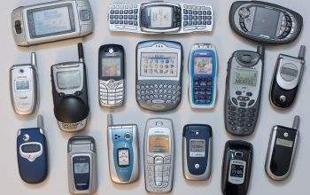 A collection of 17 obsolete mobile phones